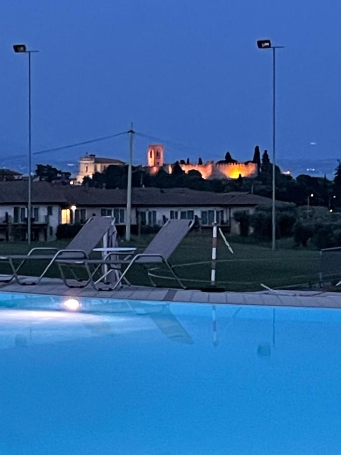Piscina di Moniga Resort o nelle vicinanze