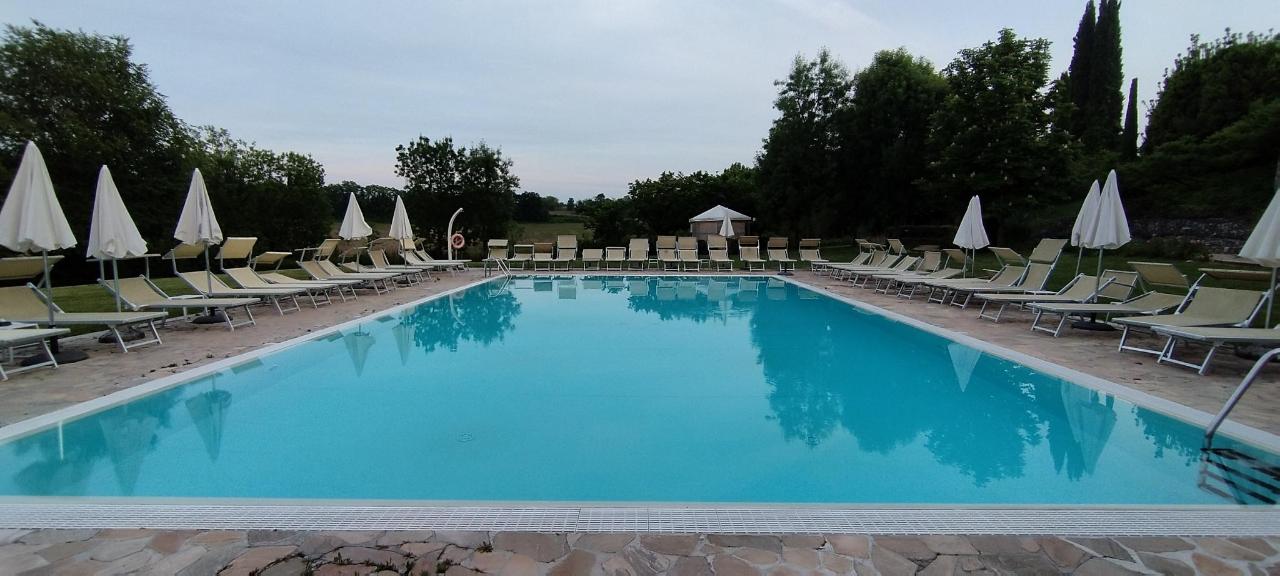 Piscina di Relais Corte Cavalli o nelle vicinanze