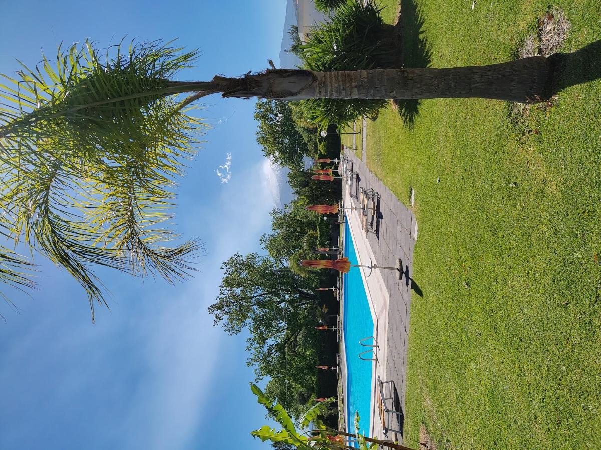 Piscina di Villaggio Artemide o nelle vicinanze