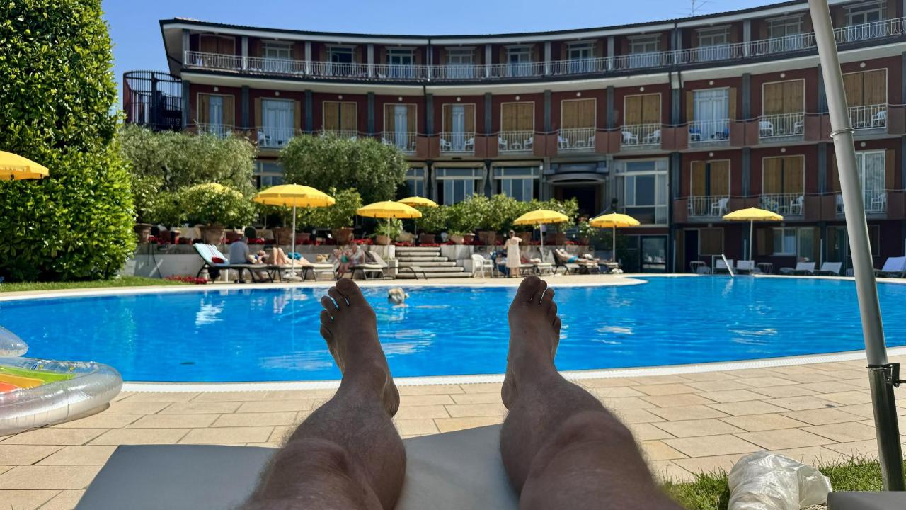 Piscina di Hotel Continental o nelle vicinanze