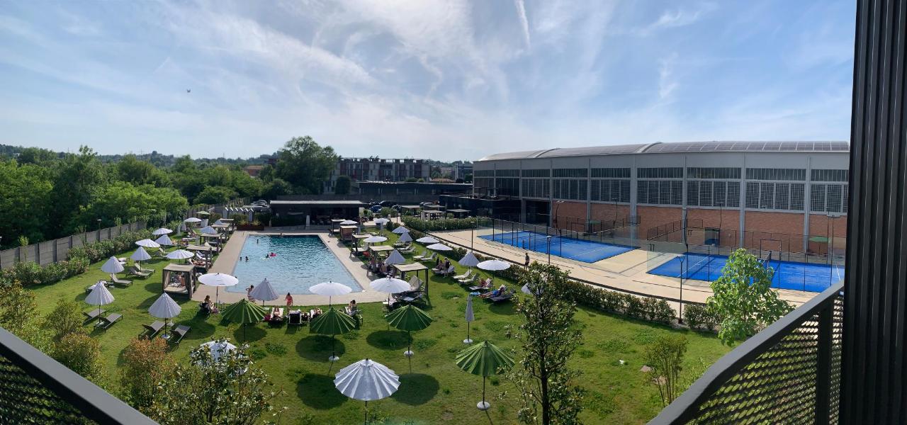 Piscina di Como Hills o nelle vicinanze