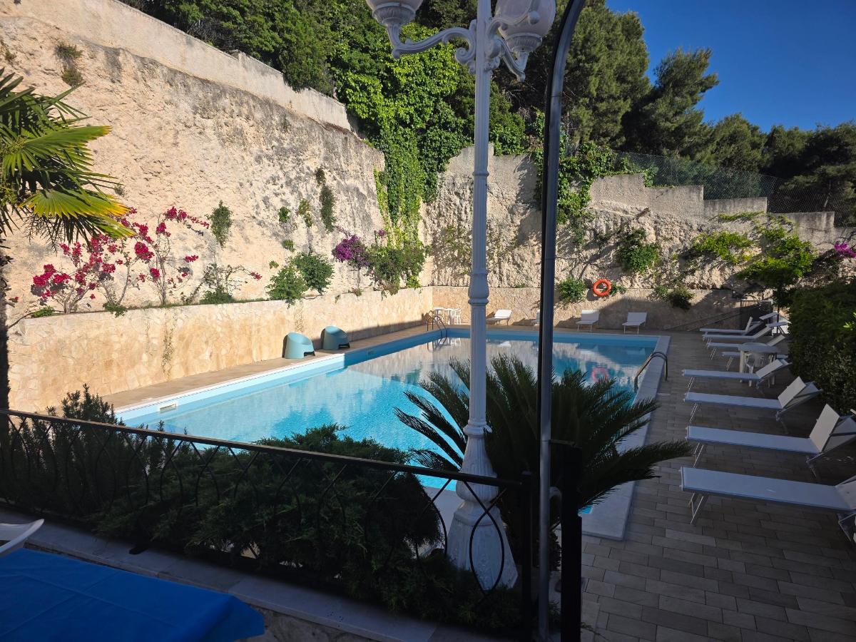Piscina di Timiama Hotel & Apartments o nelle vicinanze