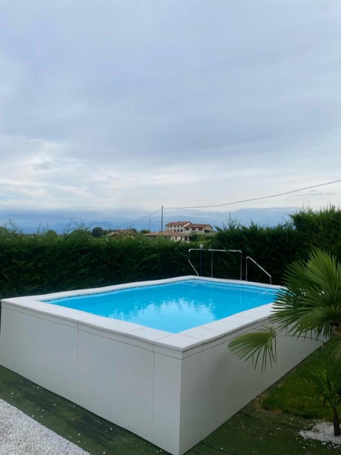 Piscina di Agriturismo Corte Albarel o nelle vicinanze