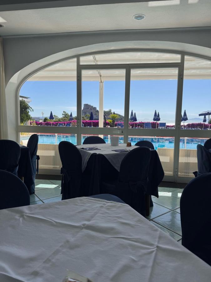Piscina di Hotel Parco Cartaromana o nelle vicinanze