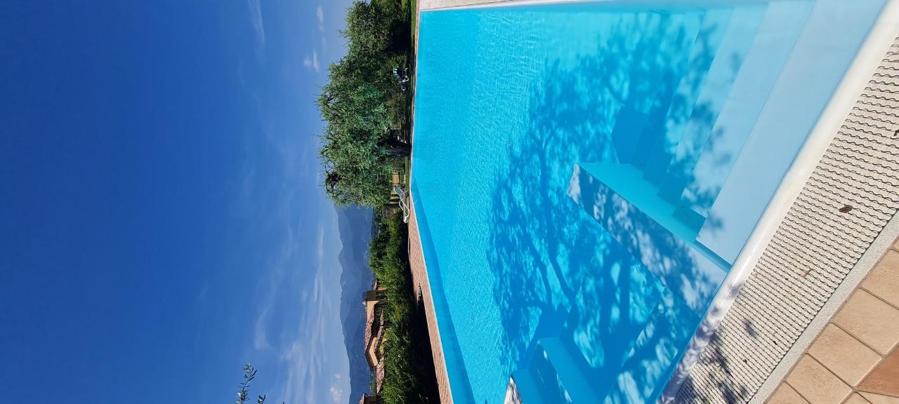 Piscina di Locanda Da Vittorio o nelle vicinanze