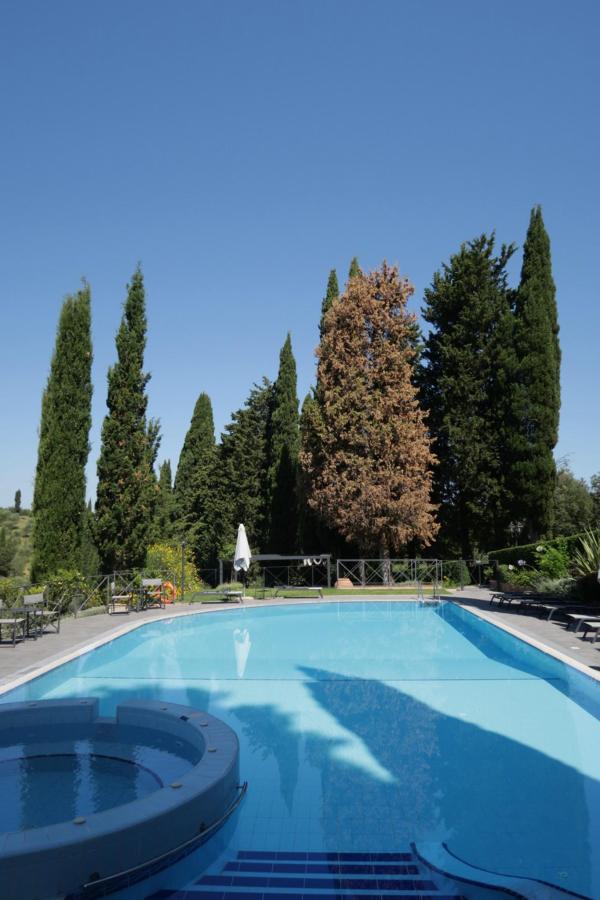 Piscina di Borgo Bucciano o nelle vicinanze