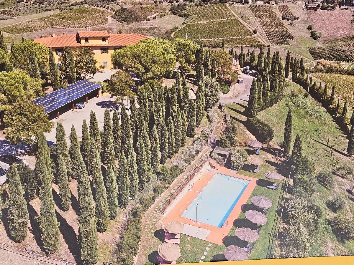 Piscina di Agriturismo Isola Verde o nelle vicinanze