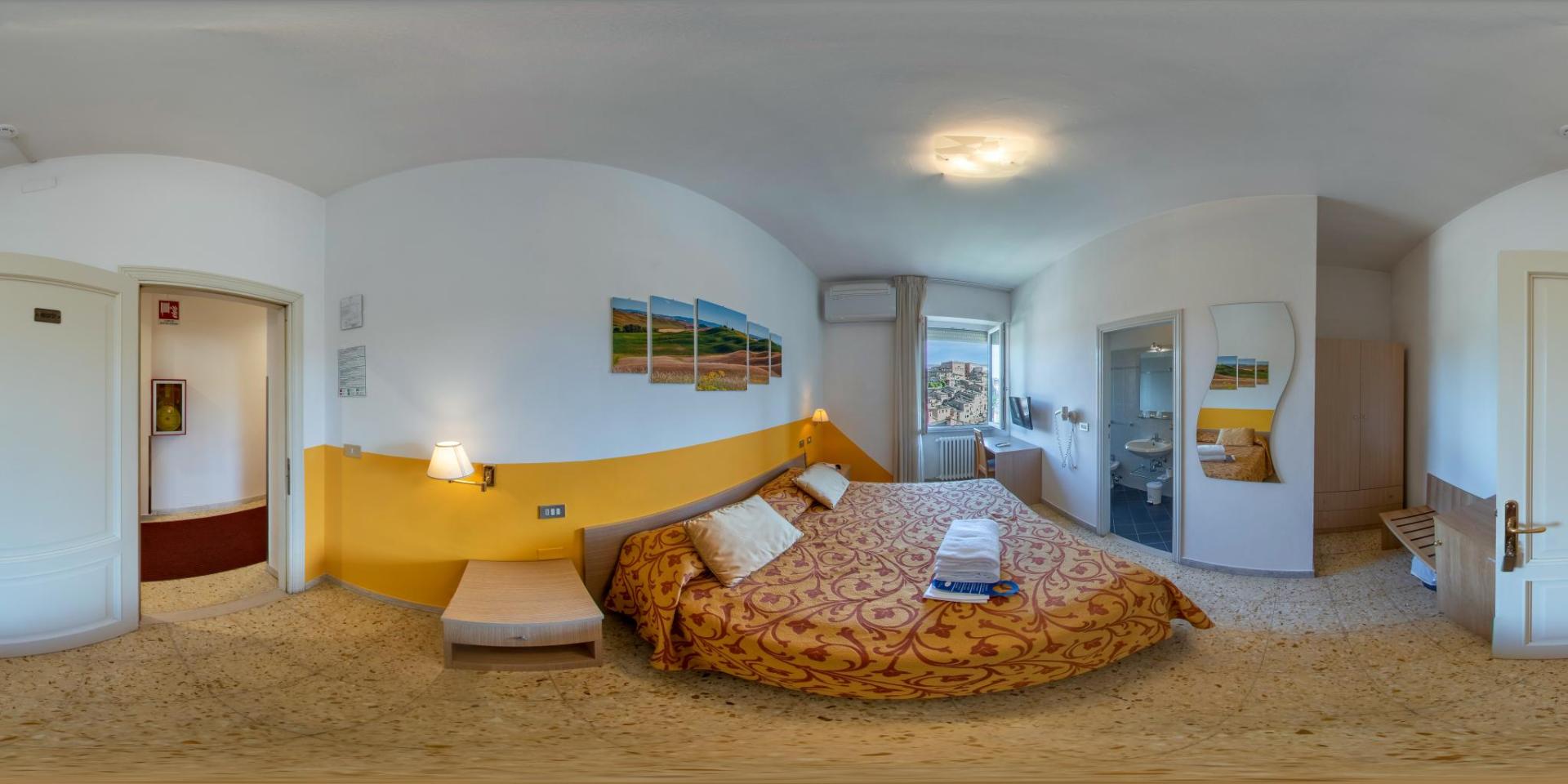 Hotel Minerva - Photo 297