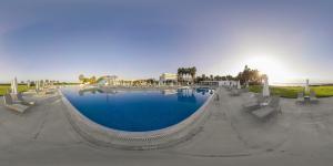 Gallery image of Louis Phaethon Beach in Paphos