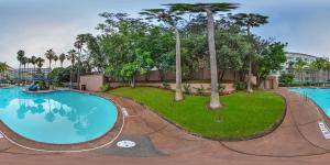 Gallery image of DoubleTree by Hilton San Diego Del Mar in San Diego