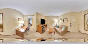 Gallery image of Comfort Suites Chicago O'Hare Airport in Schiller Park