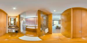 Gallery image of Grand Hyatt Mumbai Hotel and Residences in Mumbai