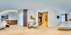 Foto dalla galleria di Poseidon Athens Hotel ad Atene