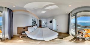 Foto dalla galleria di Poseidon Athens Hotel ad Atene