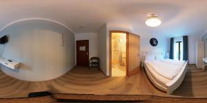 Fotografie z fotogalerie ubytování Ley Hotel v destinaci Klotten