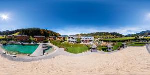 Foto dalla galleria di LA SOA Chalets & Eventlodge a Schattwald
