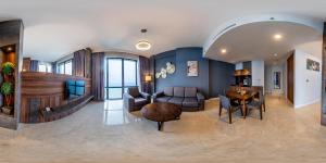 Gallery image of Hompton Hotel by the Beach in George Town