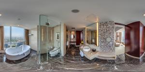 Gallery image of Crowne Plaza Yantai Sea View by IHG in Yantai