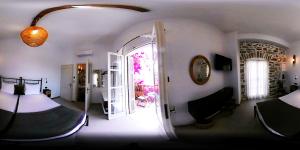 Gallery image of Axilleion Boutique Hotel in Ermoupoli