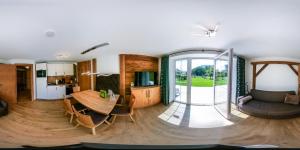 Foto sihtkohas St. Wolfgang im Salzkammergut asuva majutusasutuse Naturresort FiSCHERGUT - Lodge Wolfgangthal galeriist