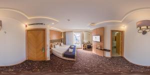 Gallery image of Marmara Hotel Budapest in Budapest
