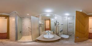 Gallery image of Marmara Hotel Budapest in Budapest