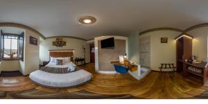 Gallery image of Friends Hotel & Rooftop - Historic Center & Museums in Quito