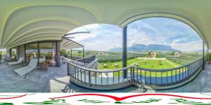 Foto dalla galleria di Weinegg Wellviva Resort ad Appiano sulla Strada del Vino