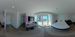 Gallery image of YOTEL Porto in Porto