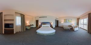 Gallery image of Grand Millennium Al Wahda Hotel and Executive Apartments Abu Dhabi in Abu Dhabi