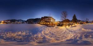 Fotografie z fotogalerie ubytování Gasthof Enzian v destinaci Tannheim
