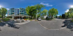 Gallery image of Seaside Apartamenty WHITEBLUE III Kołobrzeg PARKING & SAUNA & FITNESS & BAWIALNIA DLA DZIECI & ROWEROWNIA- w cenie pobytu in Kołobrzeg
