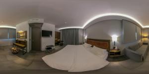 Foto dalla galleria di Palmyra Beach Hotel ad Atene