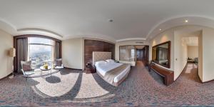 Foto dalla galleria di The Biltmore Tbilisi Hotel a Tbilisi City