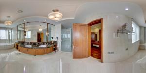 Gallery image of Ramada by Wyndham Downtown Dubai in Dubai