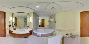 Gallery image of Ramada by Wyndham Downtown Dubai in Dubai