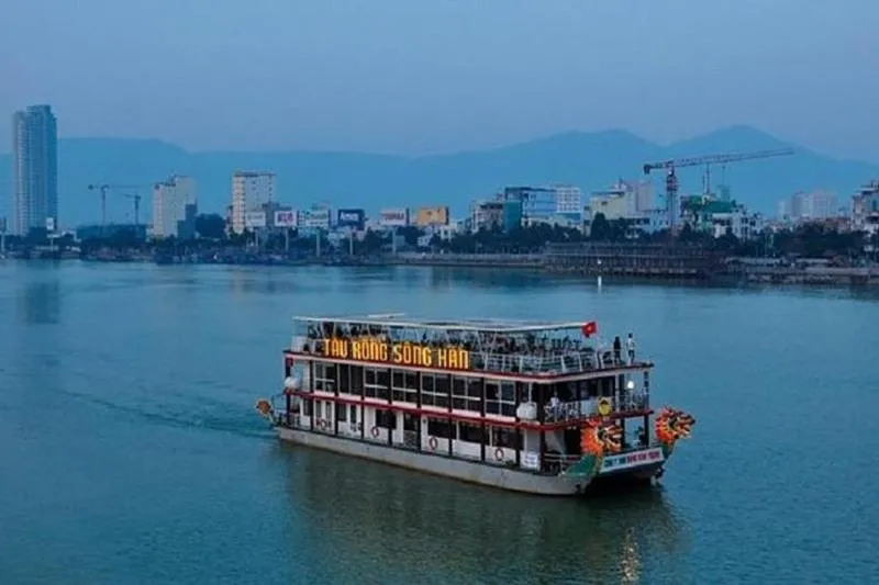 Da Nang Night Foodie Tour City and Han River Cruise By Private | Half-Day Trip 5h