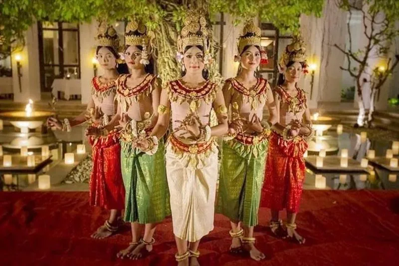 Quick Escape: Apsara Dance Performance – Including Buffet Dinner & Hotel Pickup