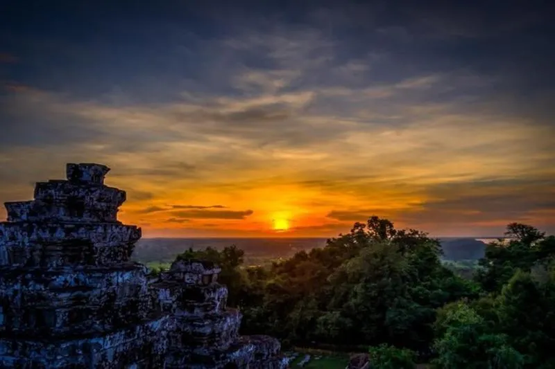 Angkor Wat full Day ‘Small Group with sunset & Tour Guide