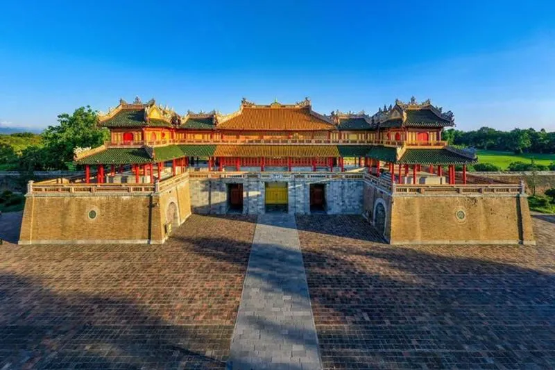 Quick Escape: Hue Imperial City Walking Tour: Citadel & Forbidden City