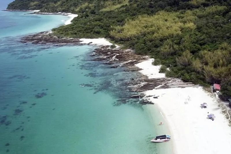 Featured tour with 5 reviews: Private Speedboat Tour to Koh Phai with Water Activities