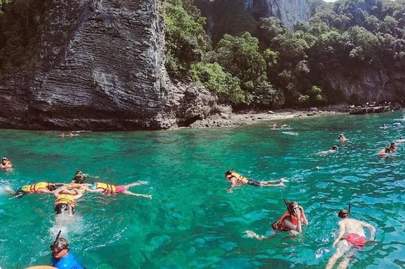 Average tour price for Beach Tours in Thailand around 1999 THB Average tour price for Beach Tours in Thailand around 1999 THB