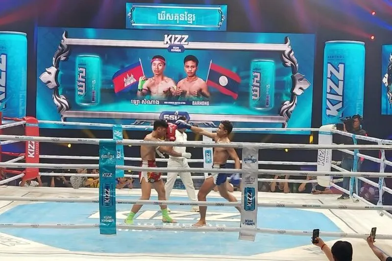 Quick Escape: Watch Live Khmer Traditional boxing in Phnom Penh