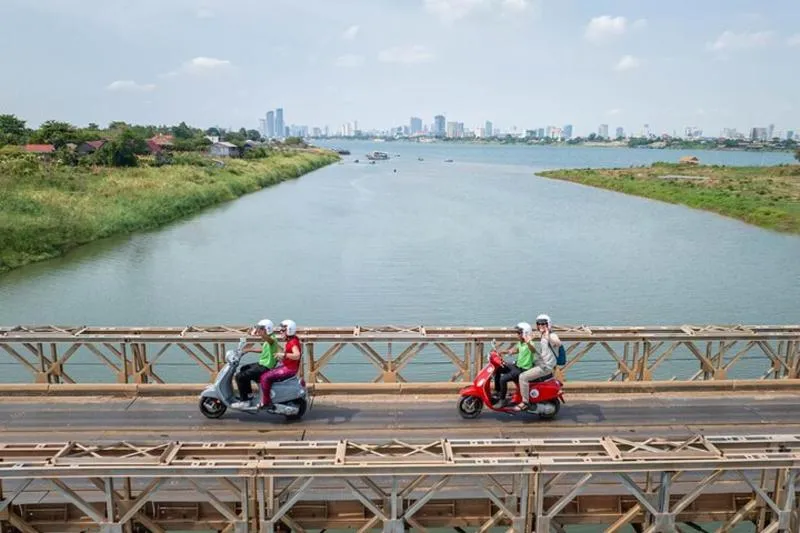 Featured tour with 5 reviews: Phnom Penh Silk Island Vespa Tour / Tuk Tuk Available