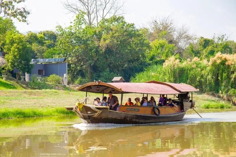 Featured tour with 24 reviews: Chiang Mai Mae Ping River Cruise and Thai Farmer House Visit